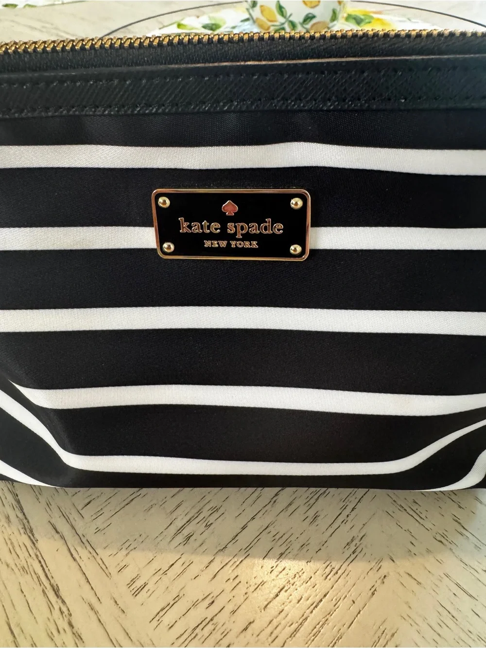 Kate Spade Wilson Road French Stripe Jodi Cosmetic Makeup Travel Case